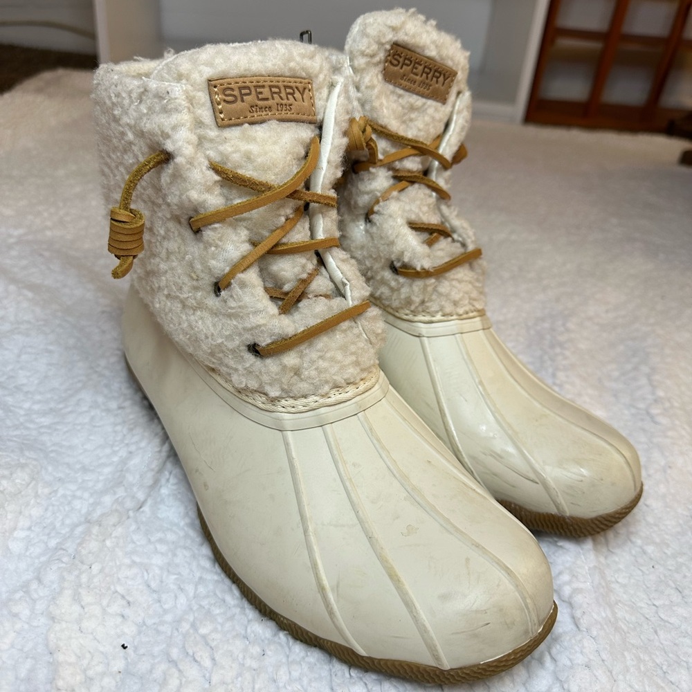 Sperry Women’s Cream and Tan Rain Boots
